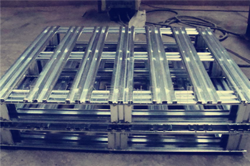 金屬托盤(pán)廠家，教你來(lái)了解金屬托盤(pán)的這些優(yōu)點(diǎn)！